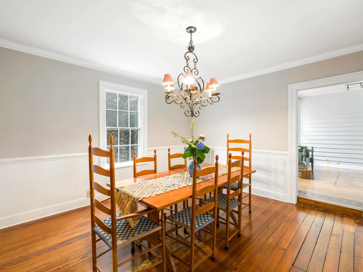 dining-room-painting-classic-dining-room-darlington-decorators Classic dining room painted by professional decorators in Darlington